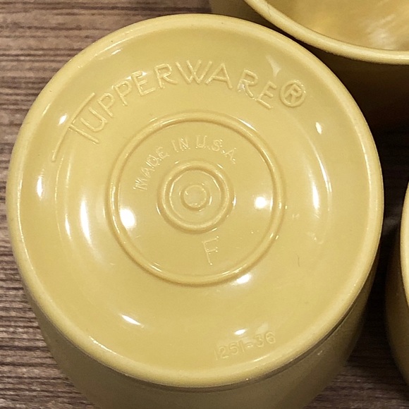 Tupperware glasses - Picture 5 of 7